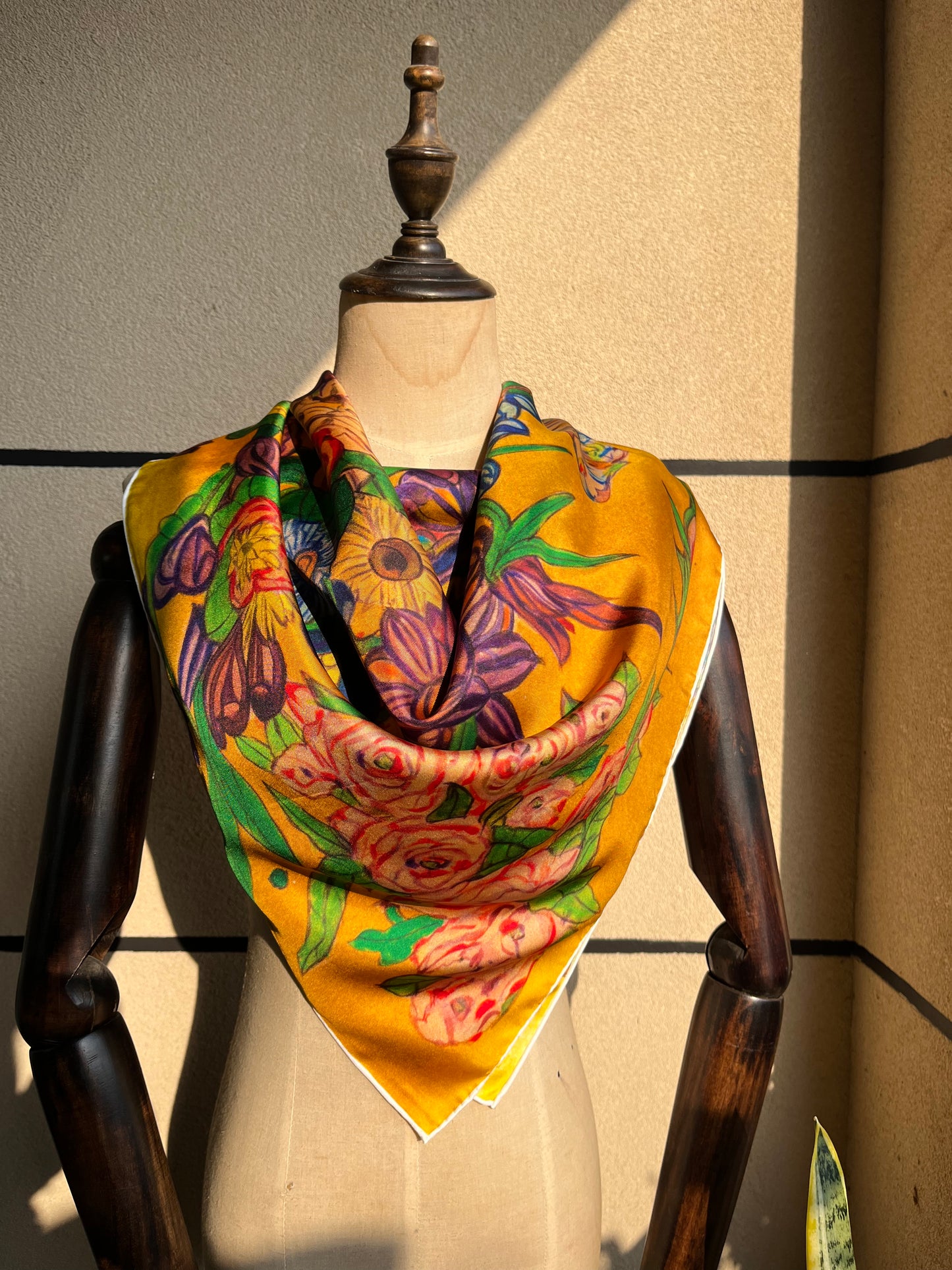 100%Silk Twill Women's Floral Square Scarf 90x90cm Splendid by Chung Siu Yau PQ25