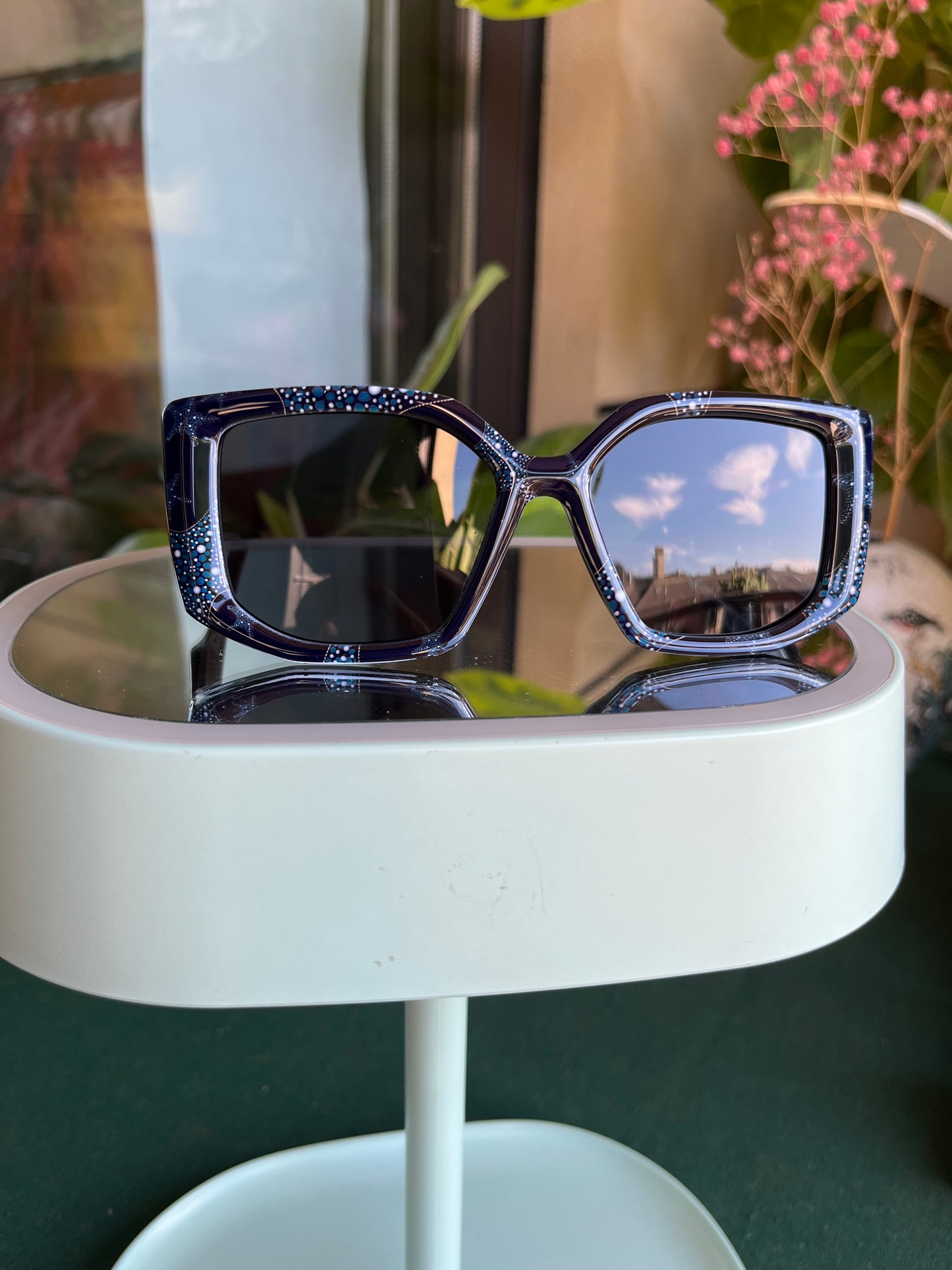 Starfish Sunglasses for Women/Men Designed by Julia Charlott PQ56
