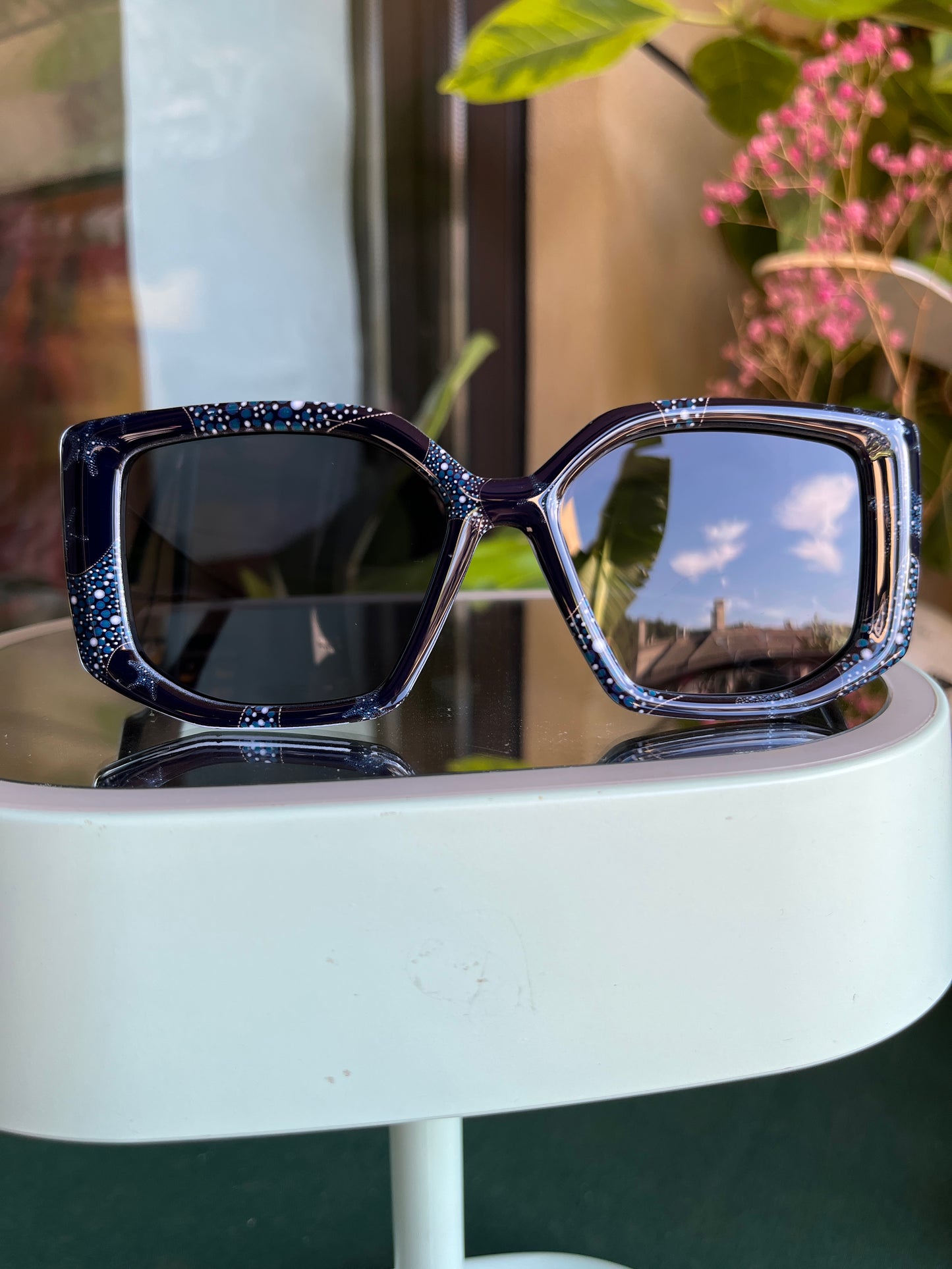 Starfish Sunglasses for Women/Men Designed by Julia Charlott PQ56